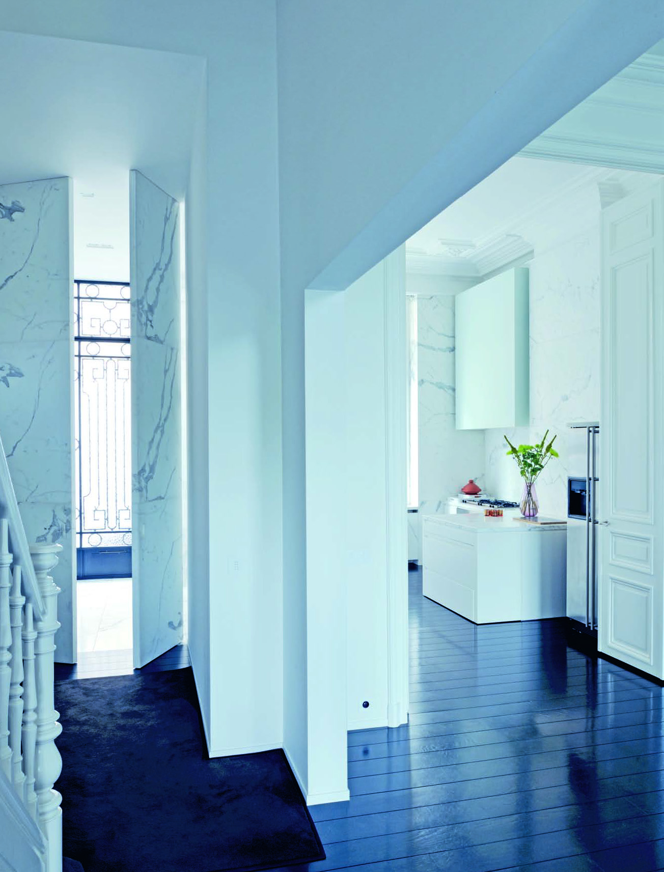 119-ecrin-avant-guardiste_Page_3_Image_0001