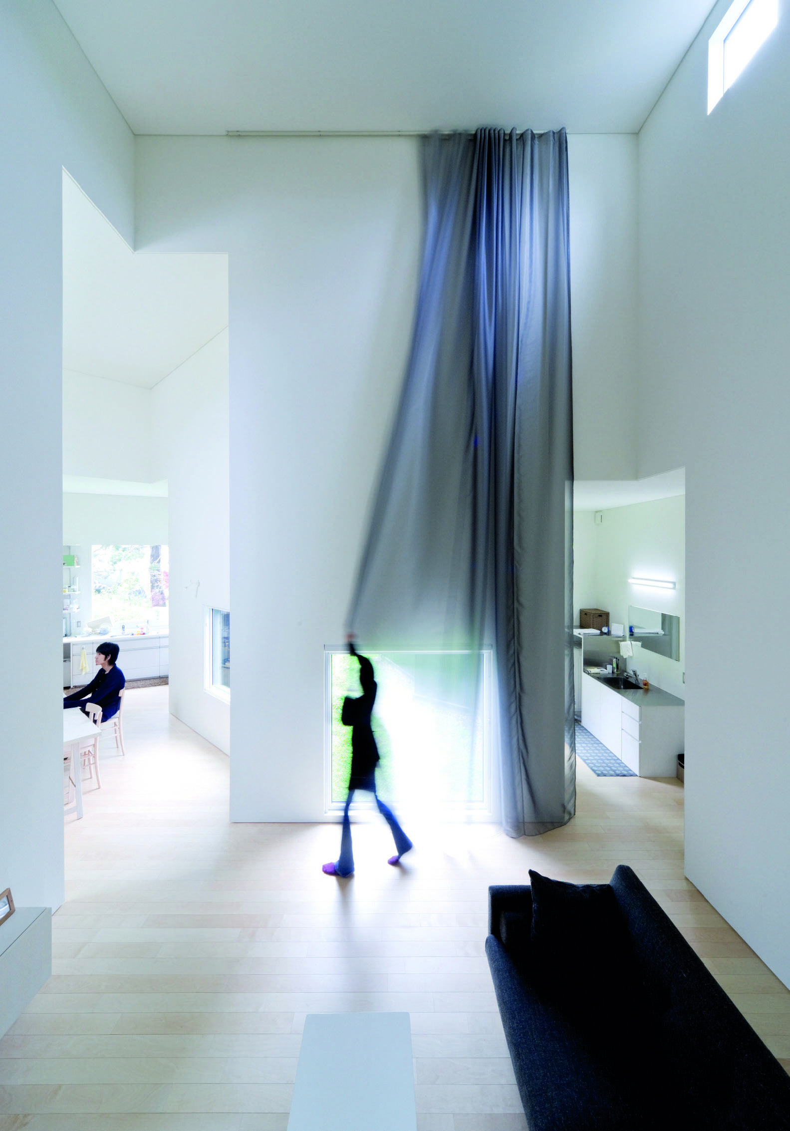 120-featured-boite-noire-japon_Page_4_Image_0002