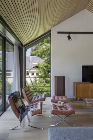 Une maison contemporaine édifiée sur une colline | RD - Résidences ...