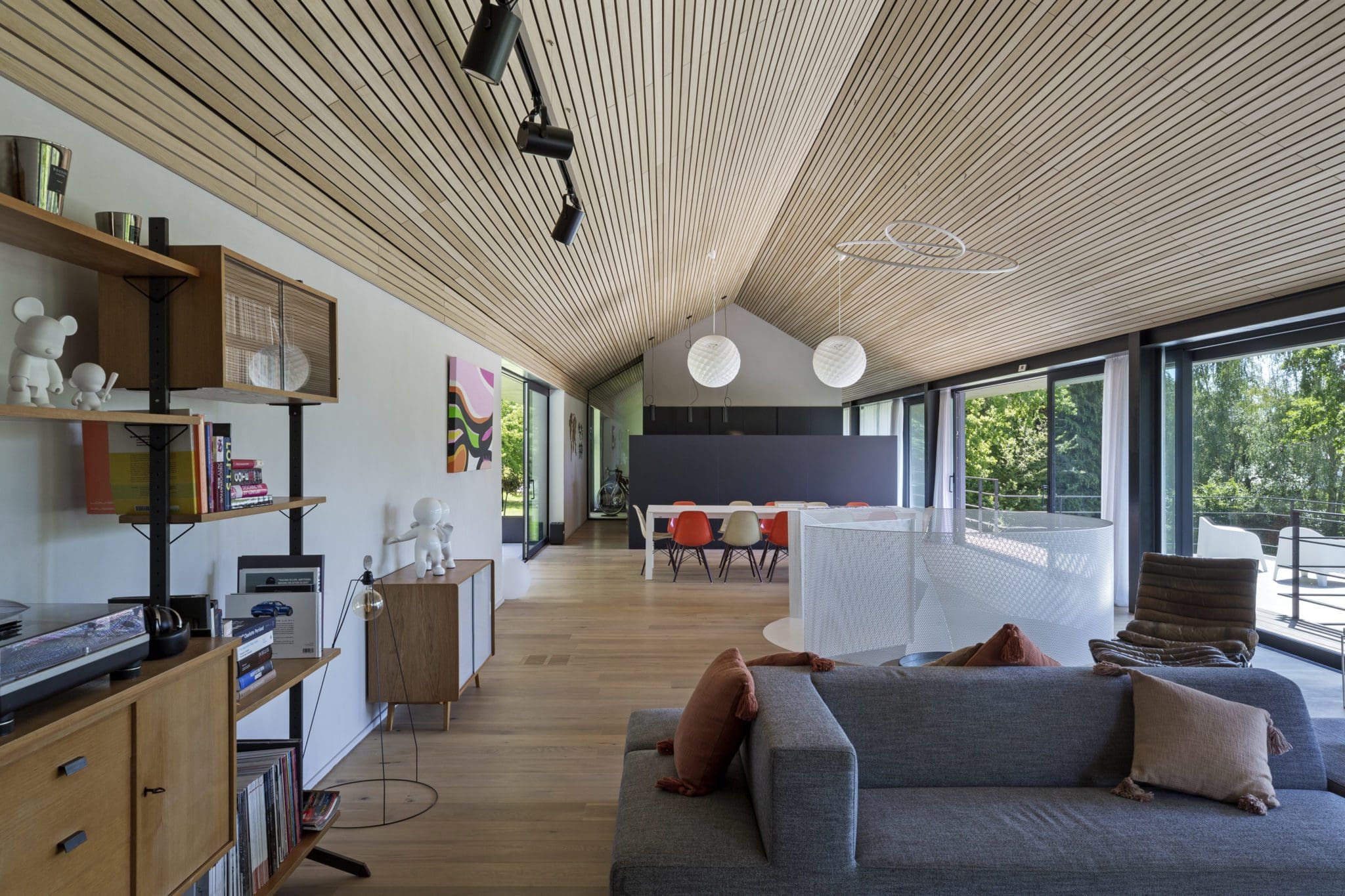Une maison contemporaine édifiée sur une colline | Residences ...